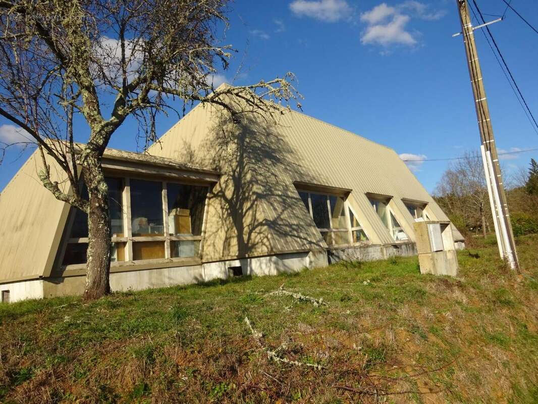 DSC08665 - Commerce à LUZECH