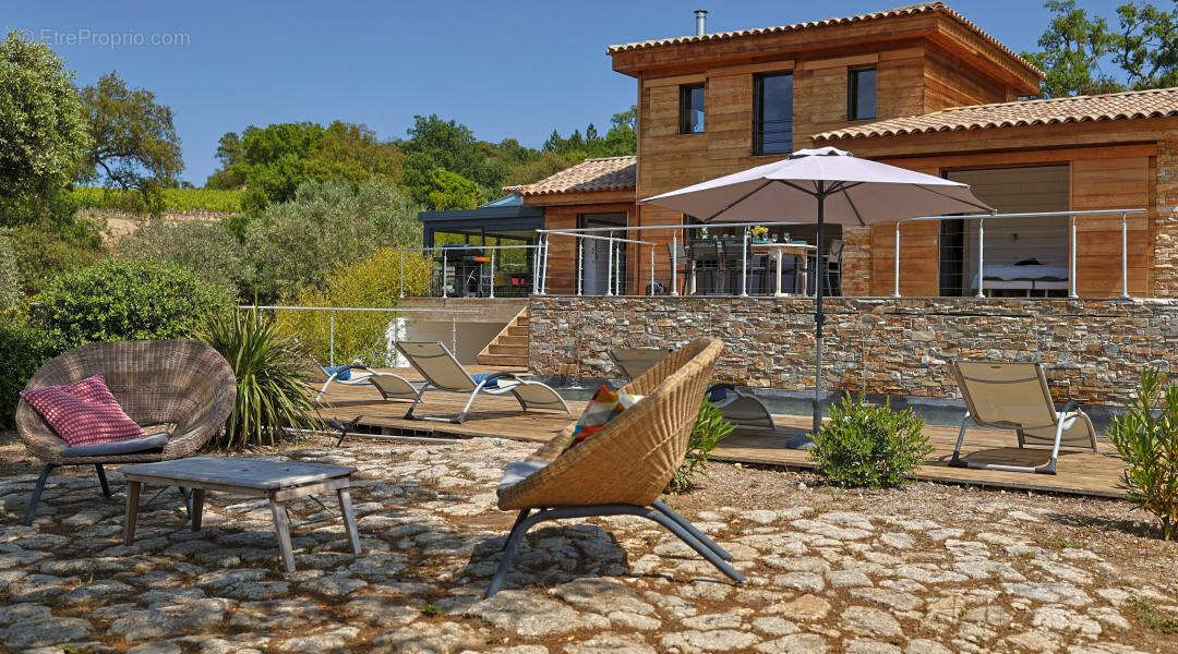 Maison à PLAN-DE-LA-TOUR