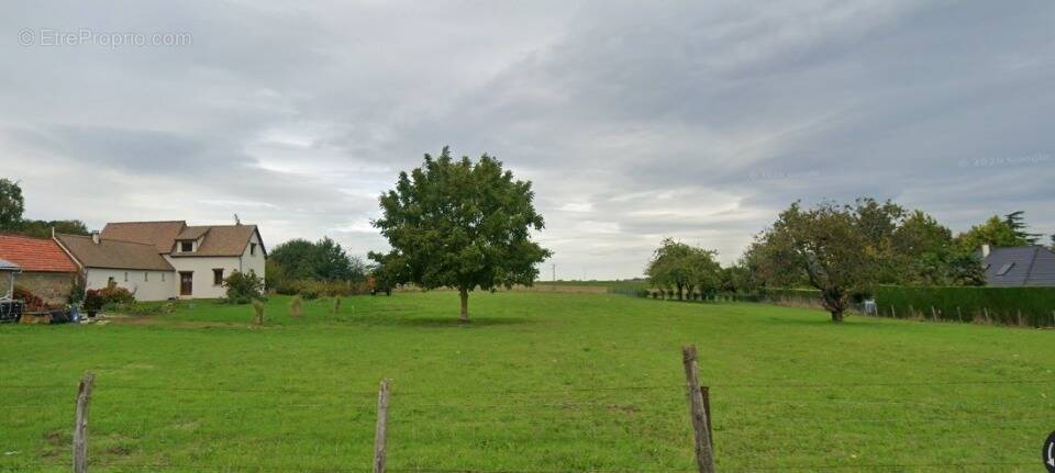 Photo Terrain à Les Andelys au prix de 49 000€
