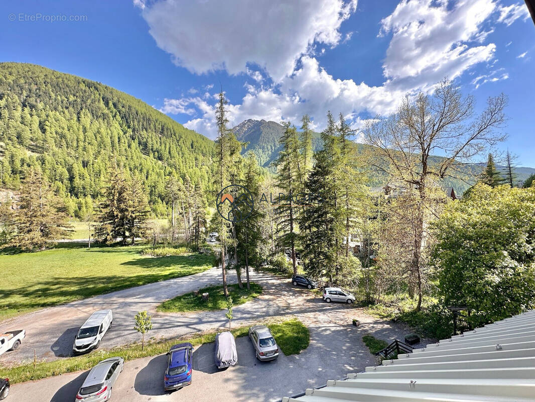 Appartement à AIGUILLES