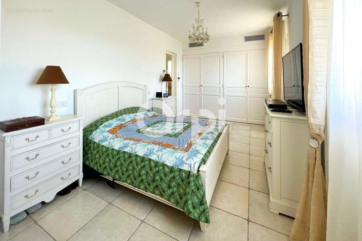 Maison à MANDELIEU-LA-NAPOULE