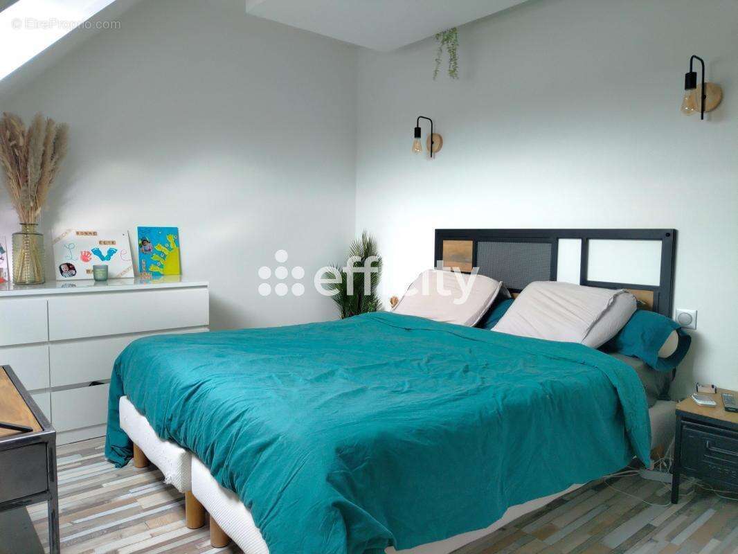 Maison à MOON-SUR-ELLE