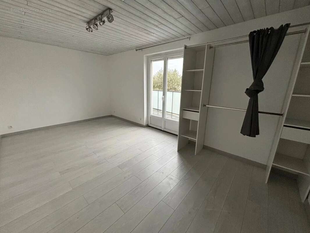 Maison à LA SALVETAT-SAINT-GILLES