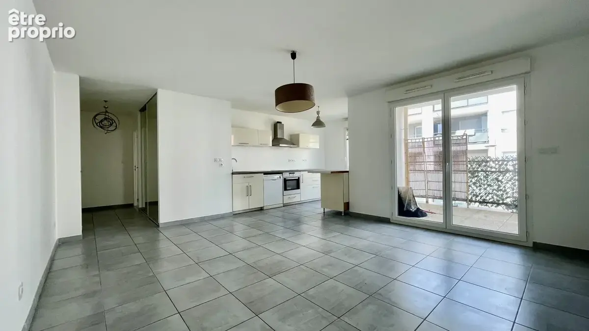 T3 de 69 m2 avec balcon et garage   Résidence récente - photo 2