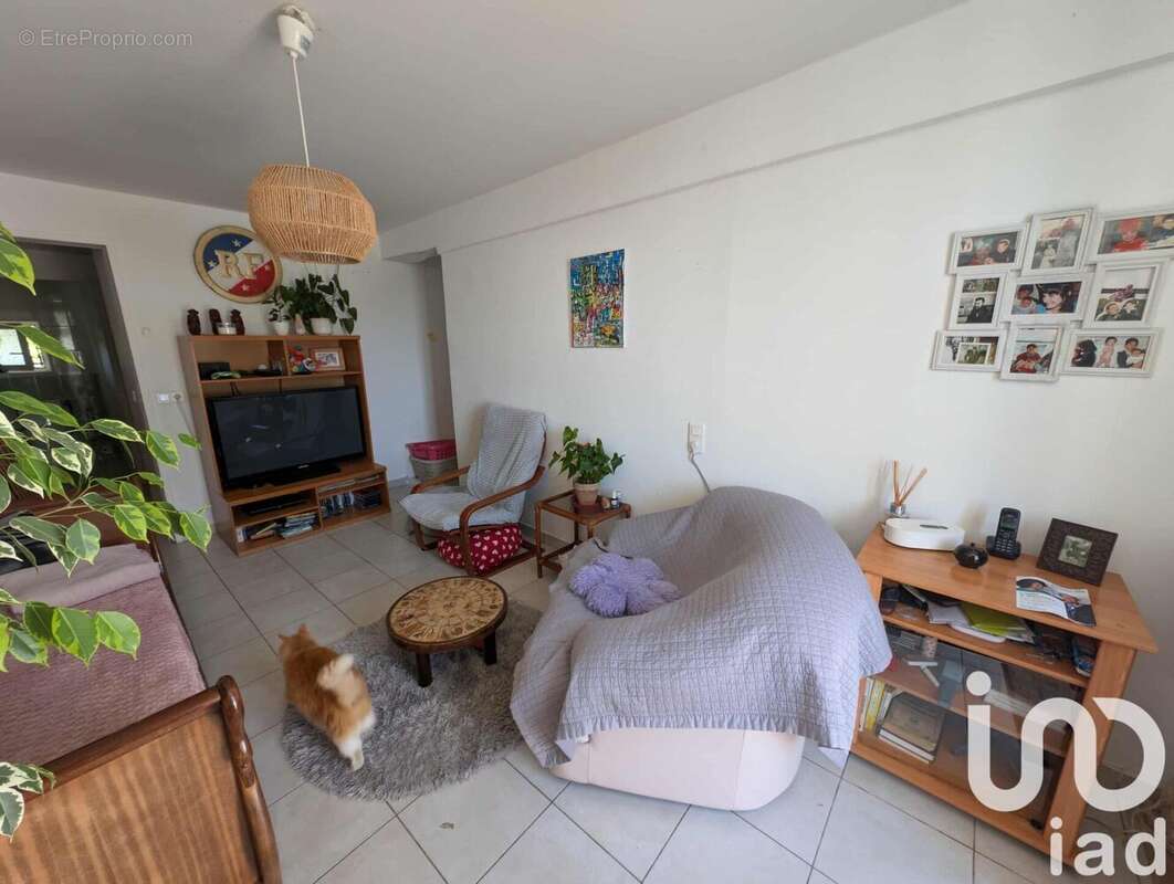 Appartement 174 m² à Saint-Martin-De-Laye  - photo 6