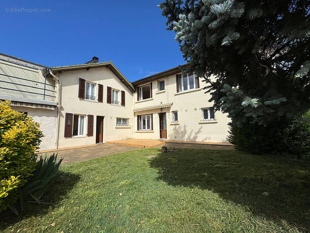Maison à JUILLAN