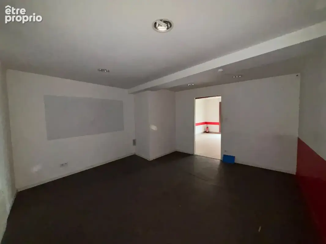 Immeuble au coeur de bage le chatel! 98 000€ ! - photo 8