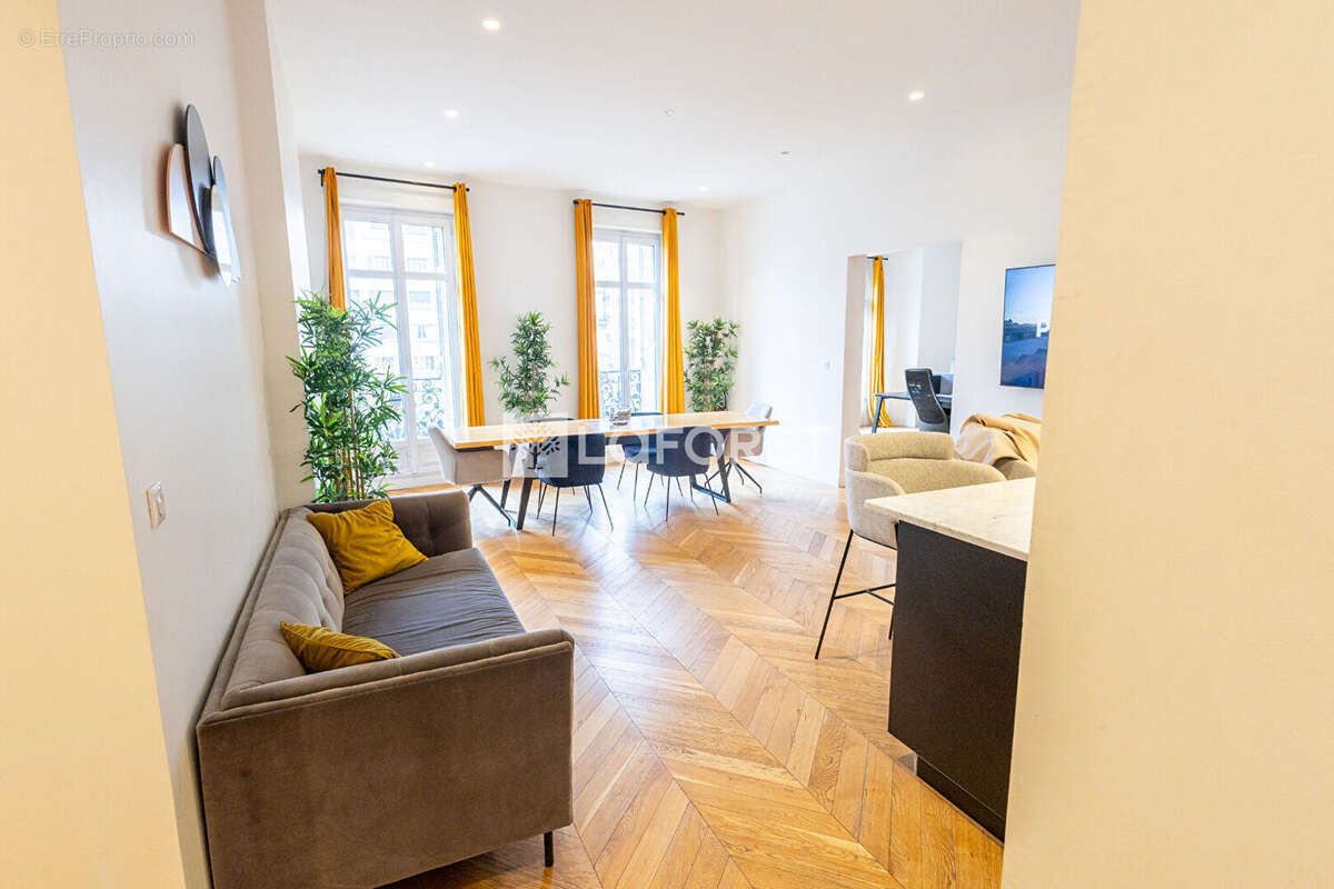 Appartement à MARSEILLE-8E