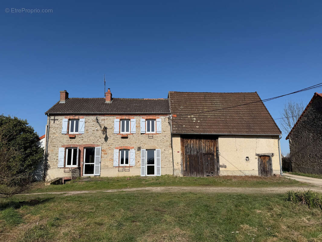 Maison à LA PETITE-MARCHE