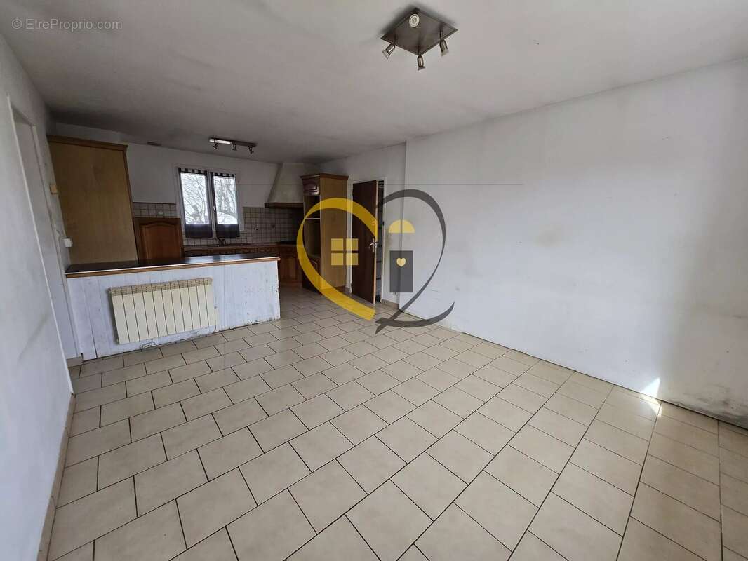 Maison à PARASSY