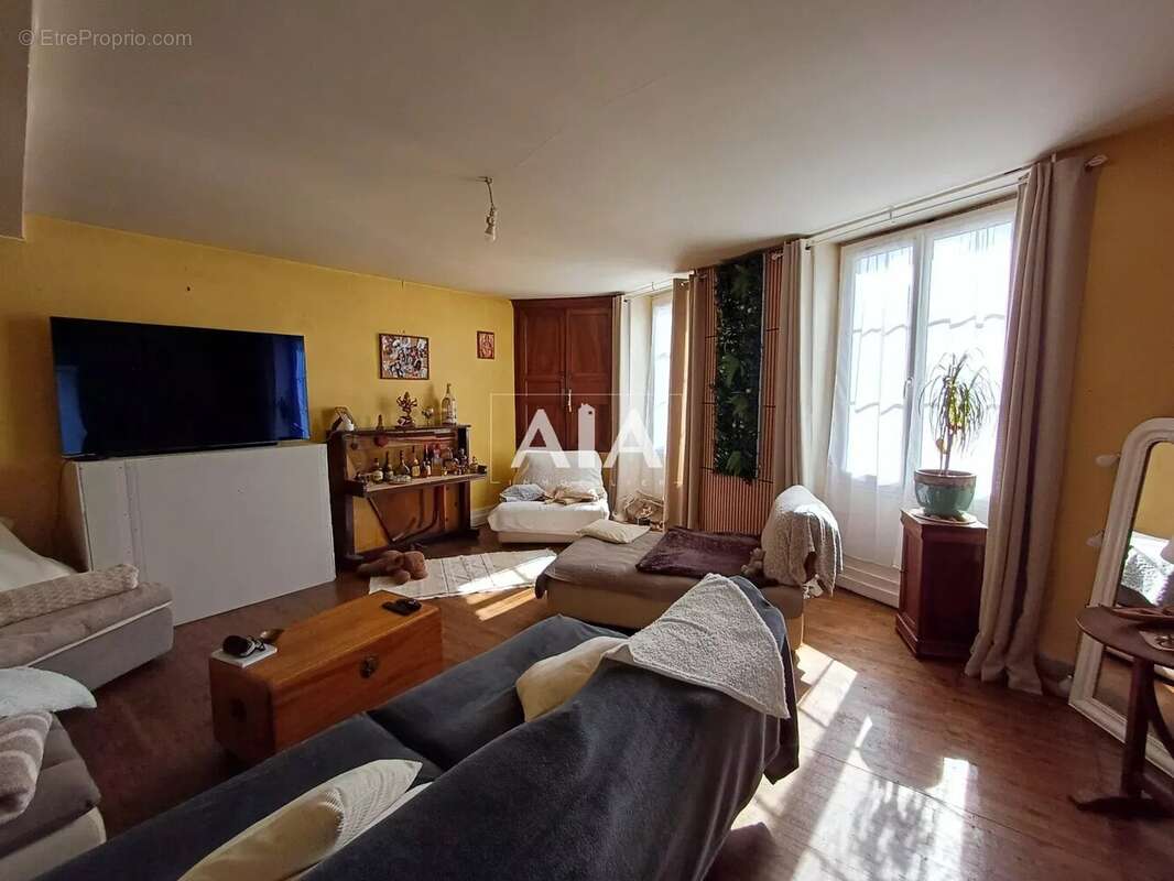 Maison à RUFFEC