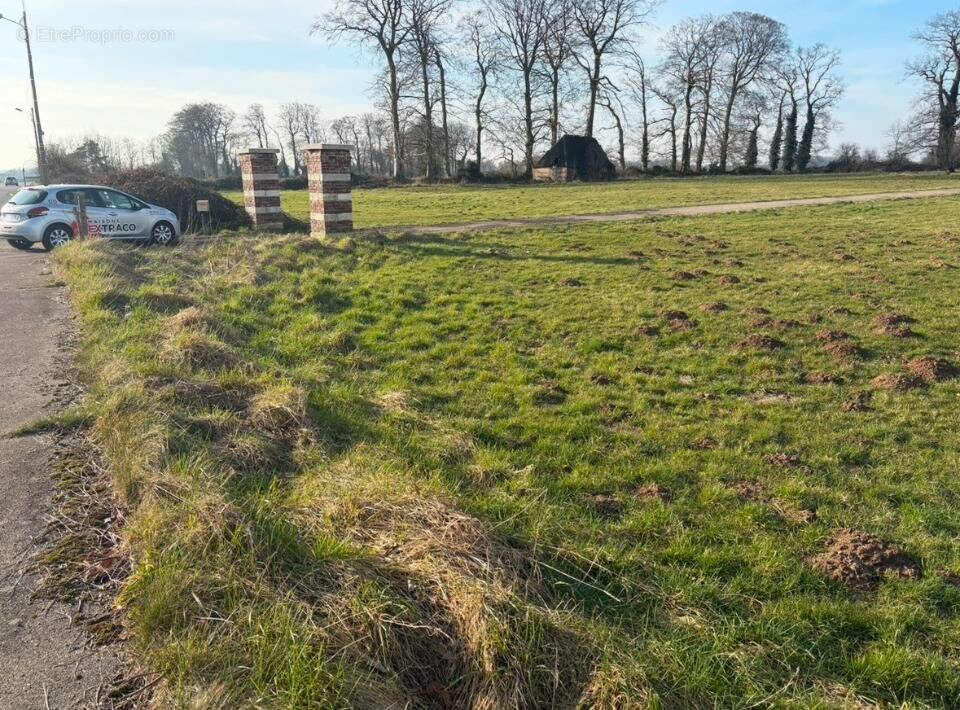 Terrain à LA FRENAYE