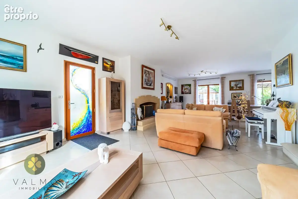 Maison 260 m2 avec piscine couverte - photo 9