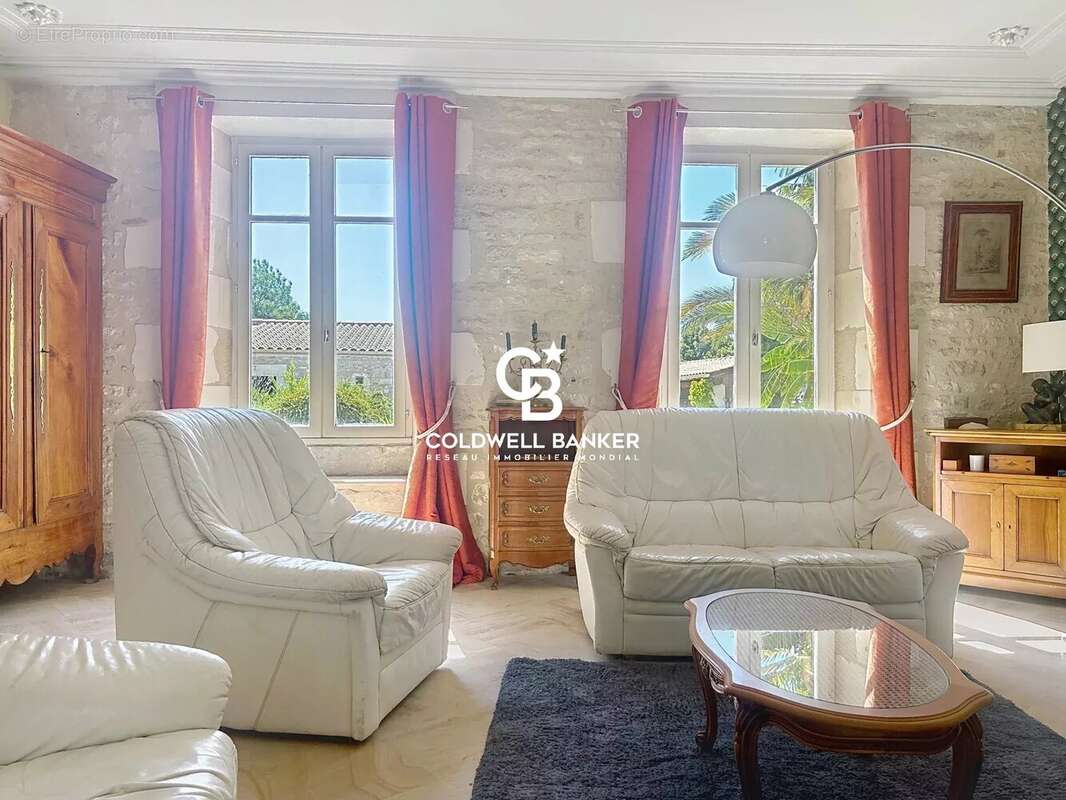 Maison de charme à quelques minutes de Châtelaillon-Plage - photo 9