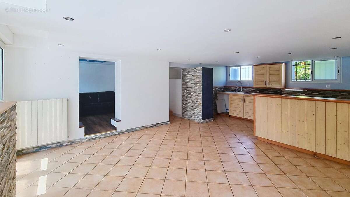 Maison 115 m² à Aytre  - photo 3