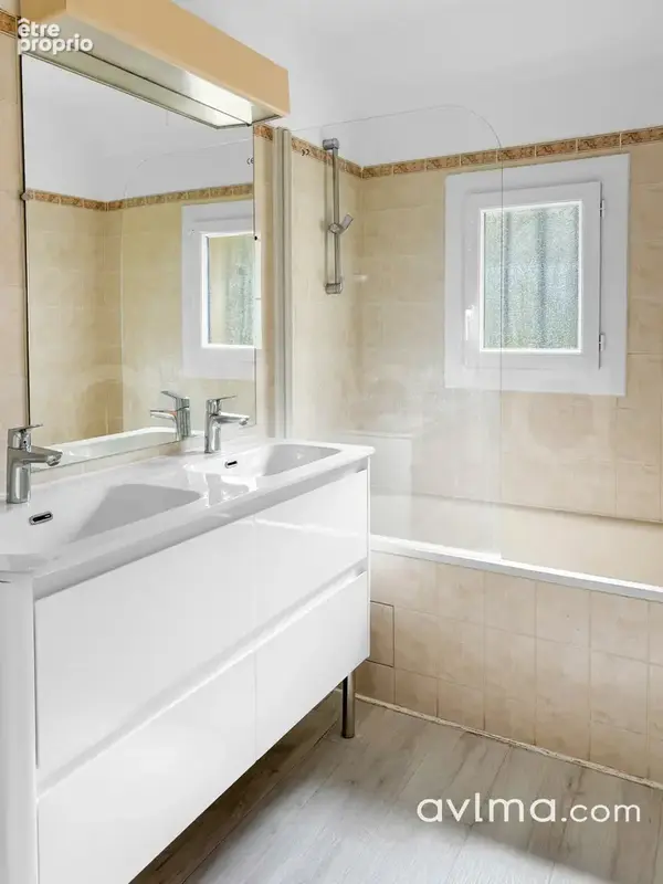 Maison familiale en plein coeur du village - photo 10