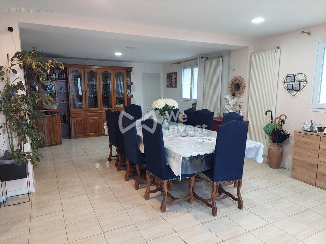 Maison à ROMILLY-SUR-SEINE