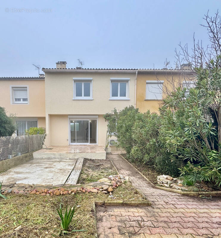 Maison à MONTFAUCON