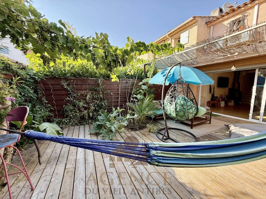 Maison à VALLAURIS