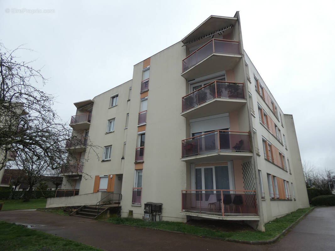 Appartement à MIGENNES