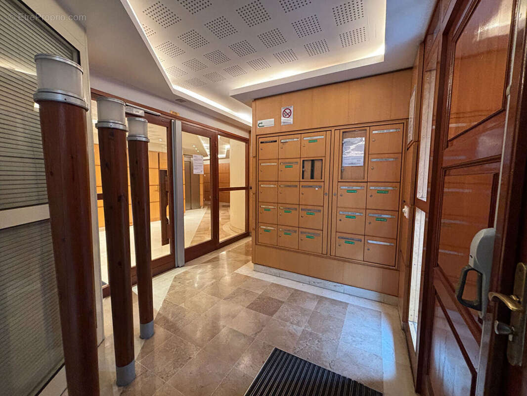 Appartement à LEVALLOIS-PERRET