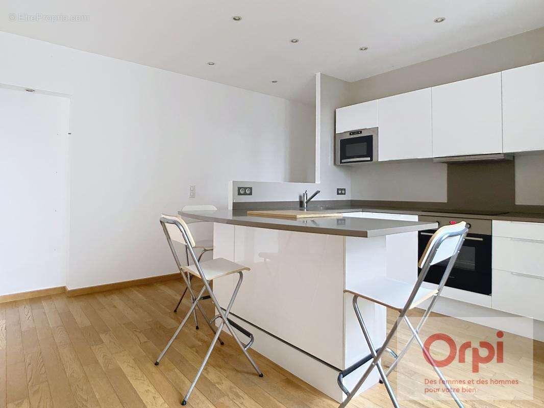 Appartement à ISSY-LES-MOULINEAUX