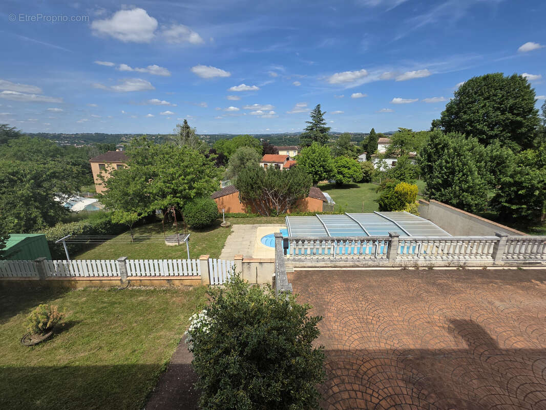 Belle maison de plain pied T4 avec piscine et sous sol complet - photo 4