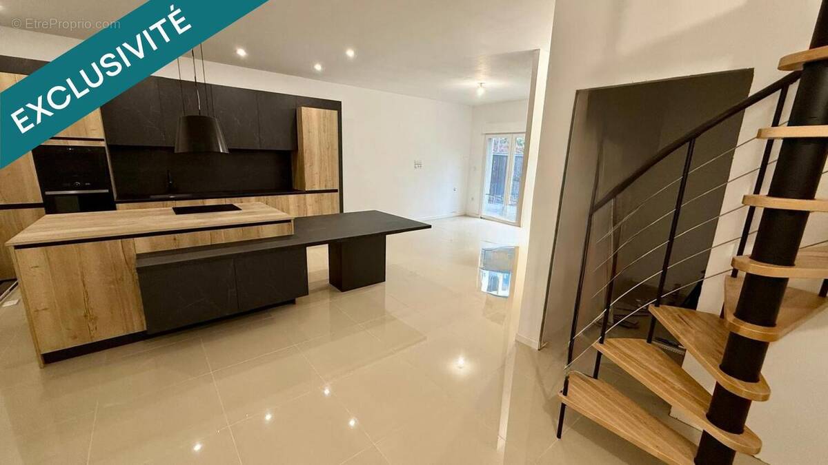 Photo 1 - Maison à JARVILLE-LA-MALGRANGE