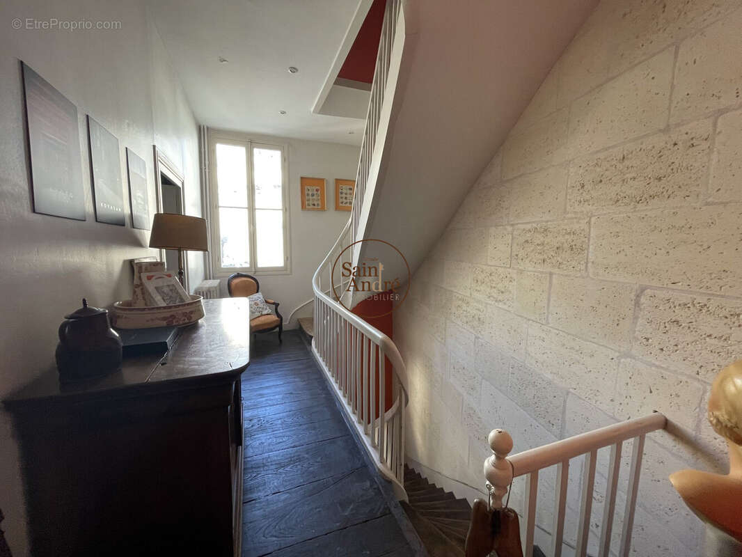 Maison 159 m² à Angouleme  - photo 6