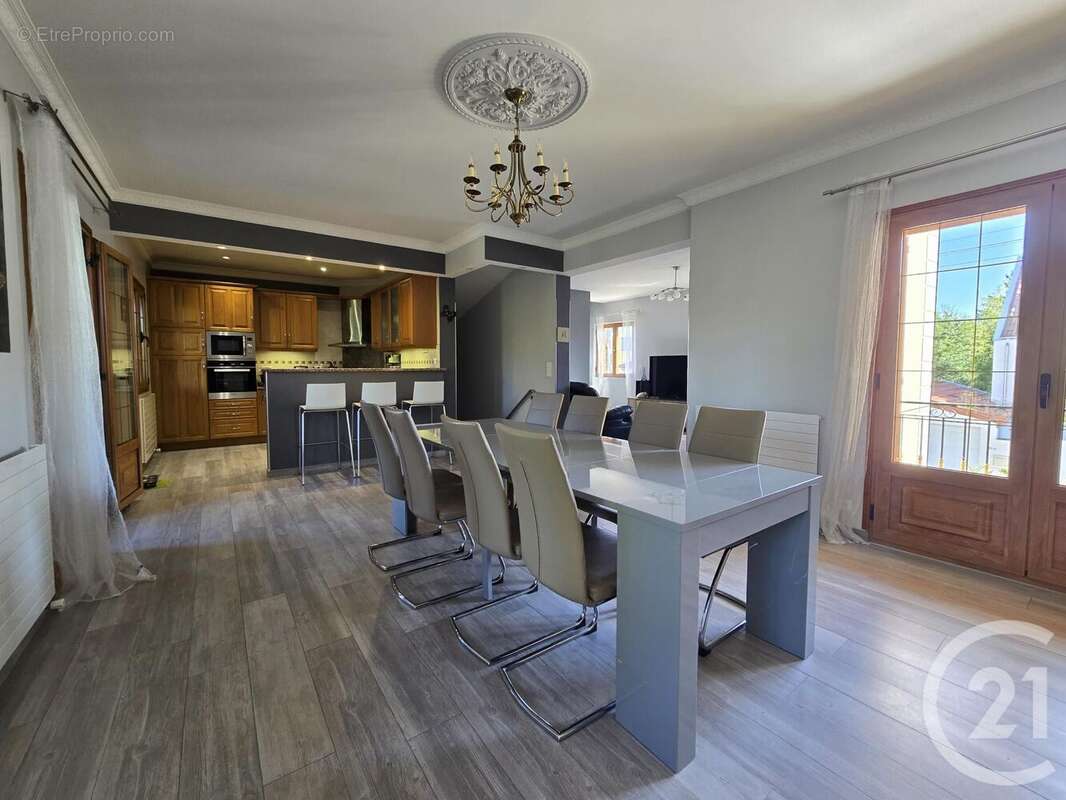 Maison à ORMESSON-SUR-MARNE