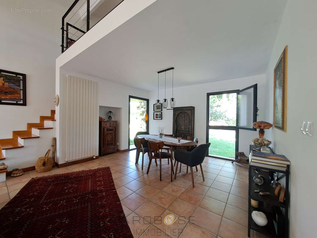 Maison à AIGUILLON
