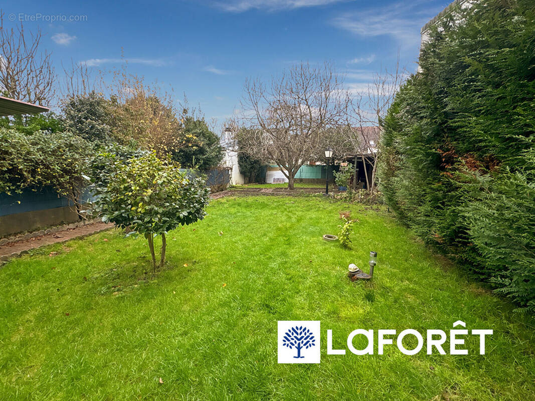 Maison à SAVIGNY-SUR-ORGE