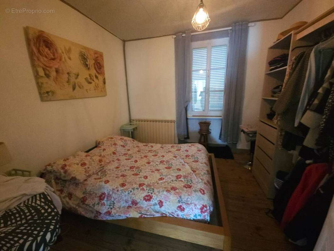 Maison à NEUVIC-ENTIER