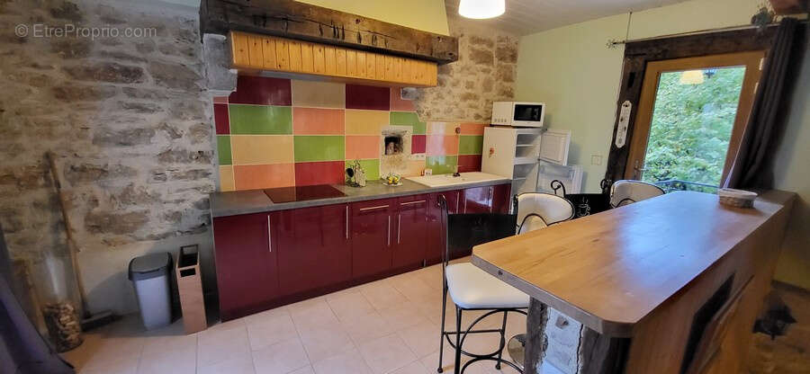 Maison à LAUZES