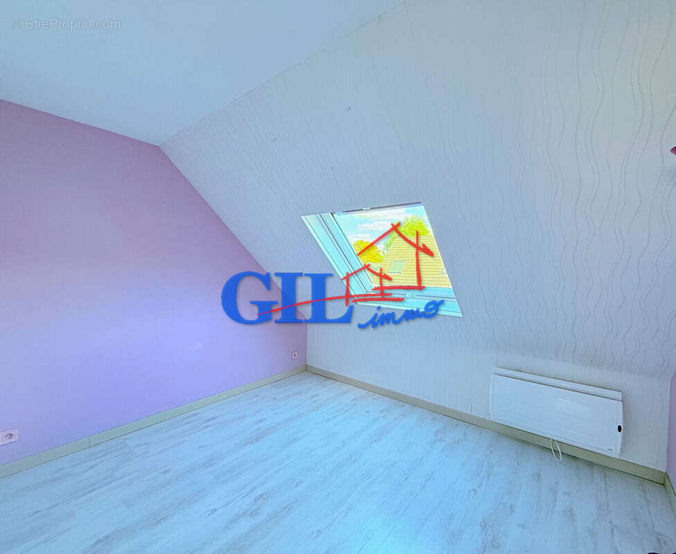 Maison à SAVIGNY-LE-TEMPLE