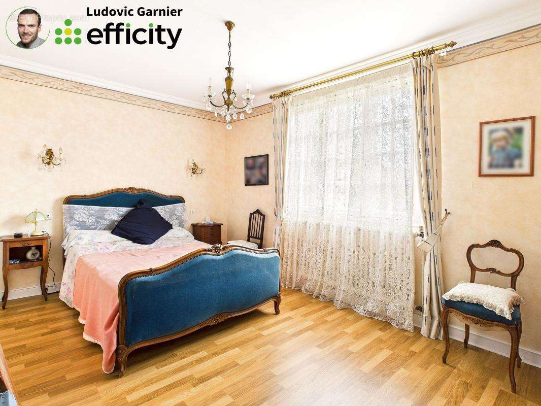 Maison à SAINT-HILAIRE-DU-HARCOUET