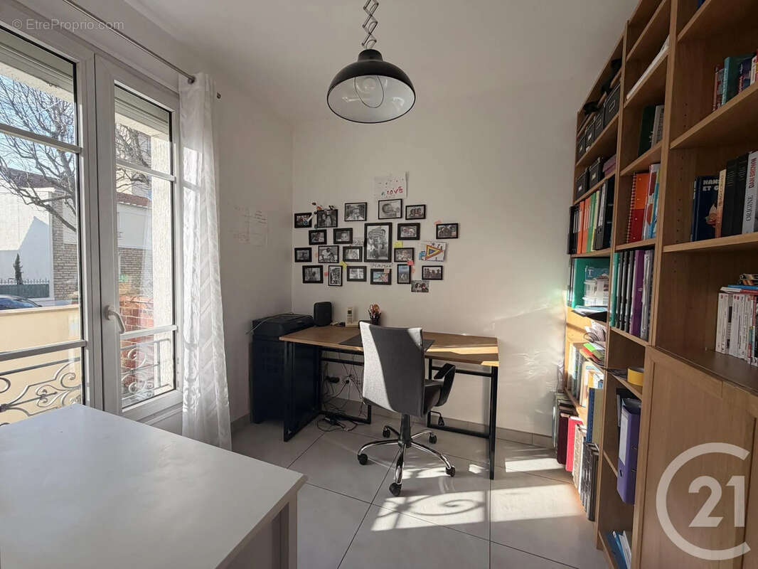 Maison à SAINT-MAUR-DES-FOSSES