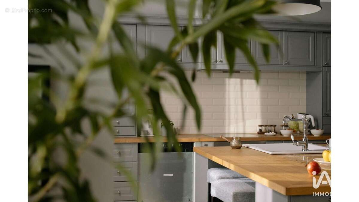 Photo 3 - Appartement à LEVALLOIS-PERRET