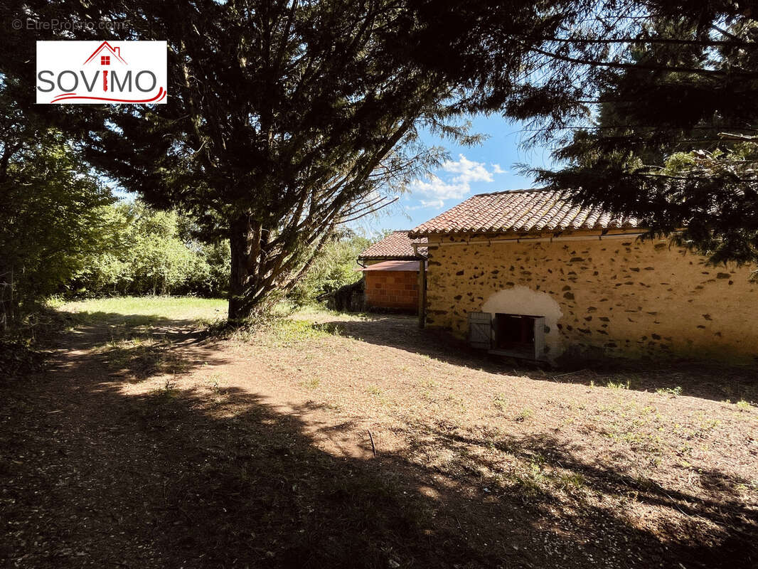 Maison à AVAILLES-LIMOUZINE