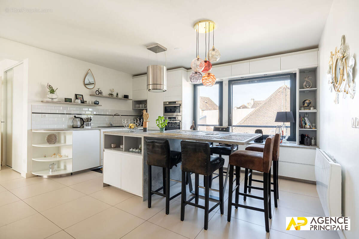 Appartement à MAISONS-LAFFITTE