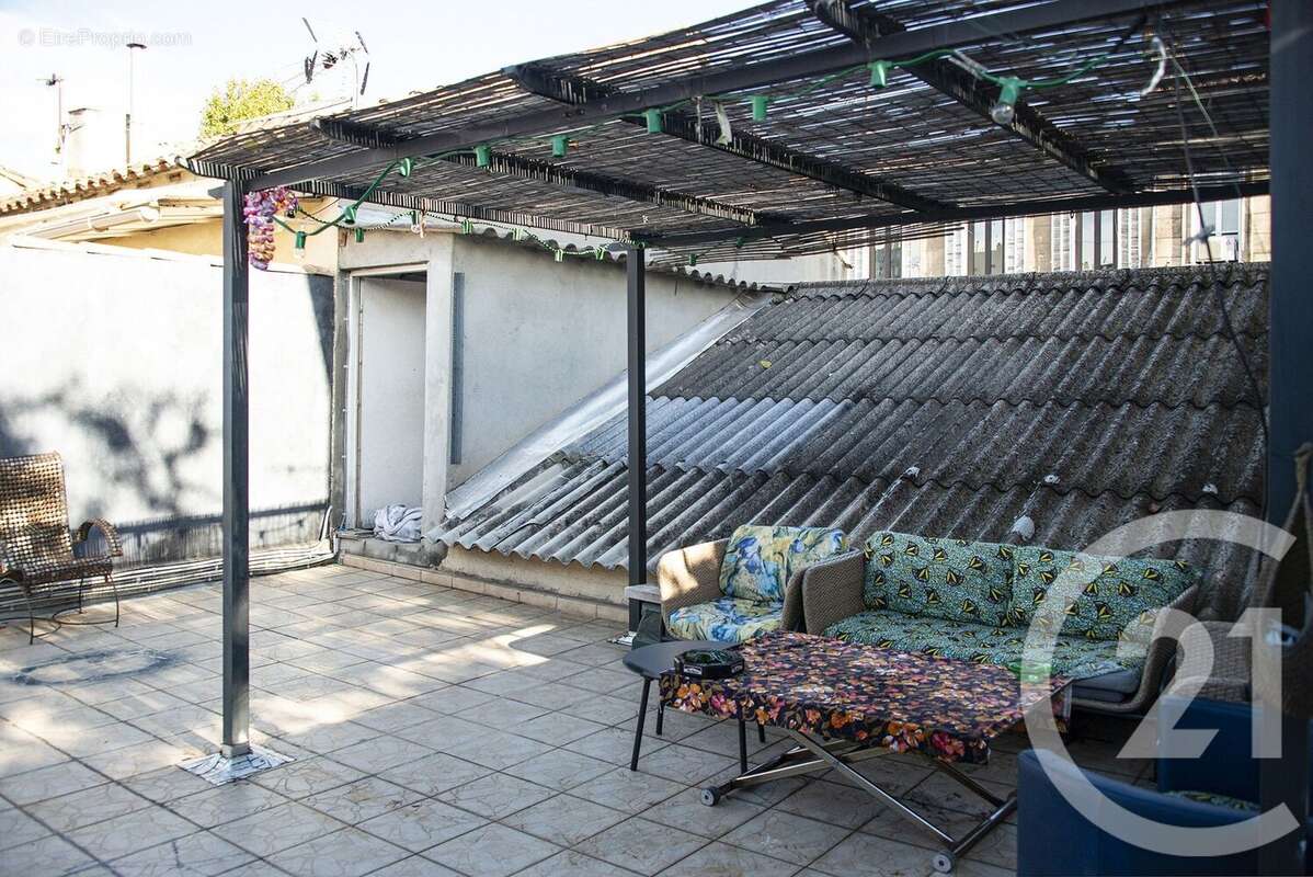 Appartement à MARSEILLE-4E
