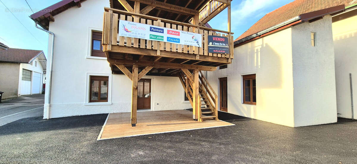 Appartement à ORCHAMPS-VENNES