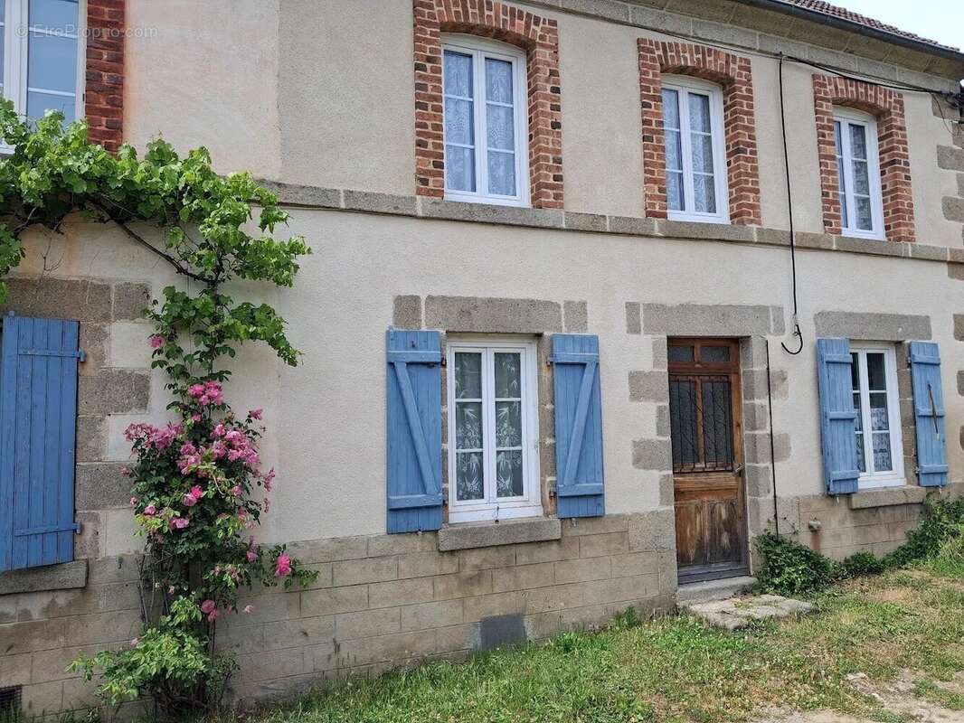 Maison à AHUN