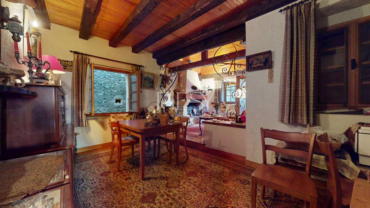 Maison à CHAUMONT