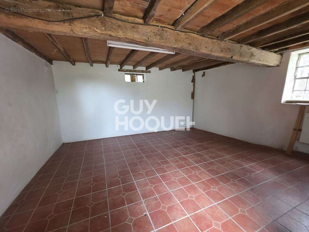 Maison à SAINT-BARTHELEMY-LESTRA