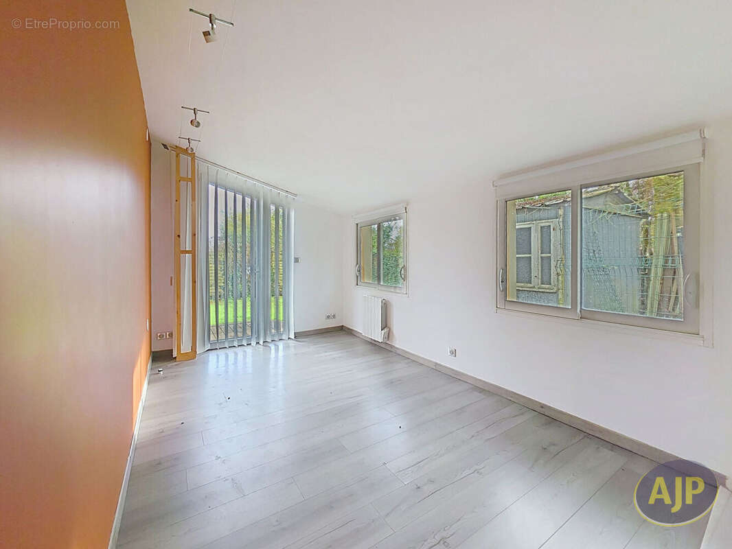 Maison 64 m² 2 chb. terrasse jardin et abri - photo 7