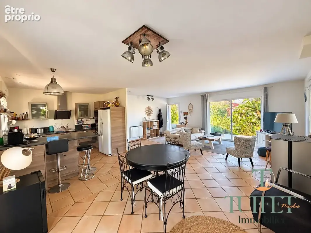 Maison 9 pièces 192 m² à vendre à Saint-Sulpice-De-Royan (17200) - photo 7