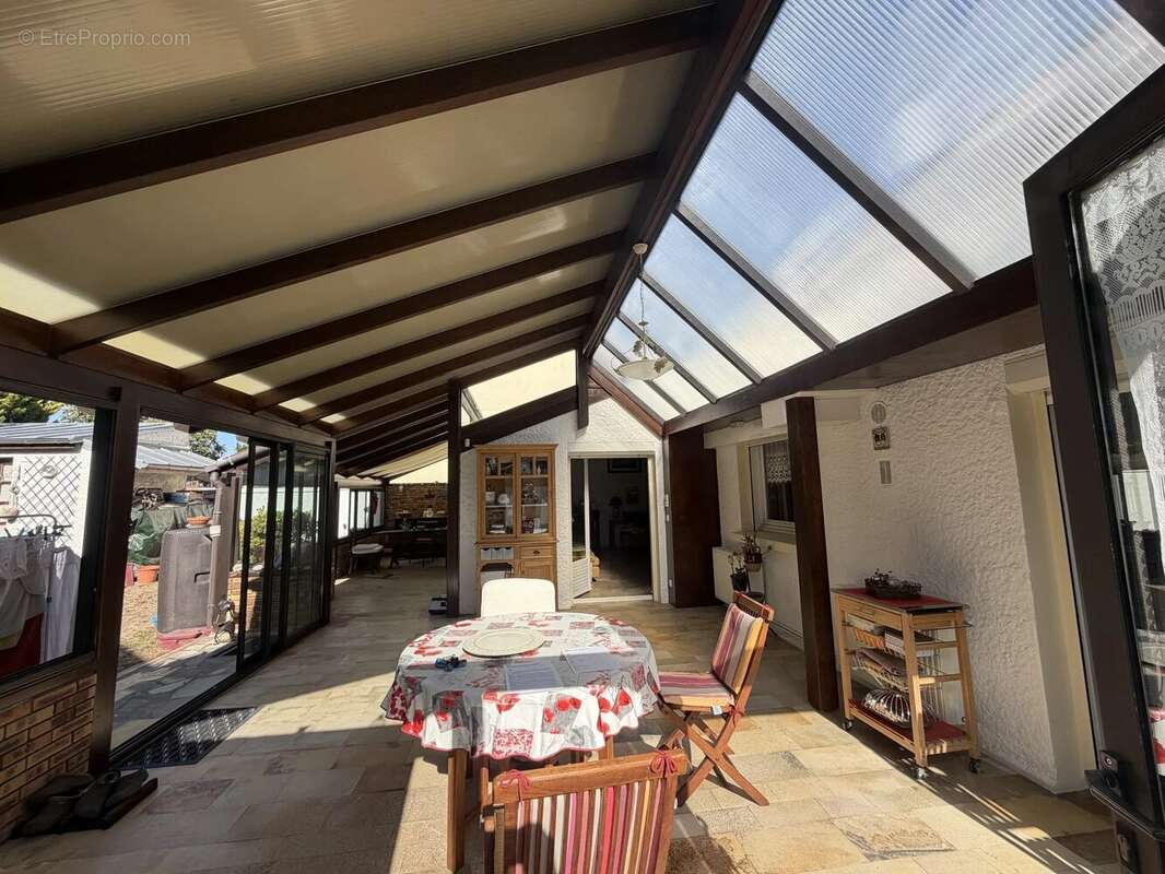 Magnifique maison de 4 chambres – terrain de 495 m² - photo 4
