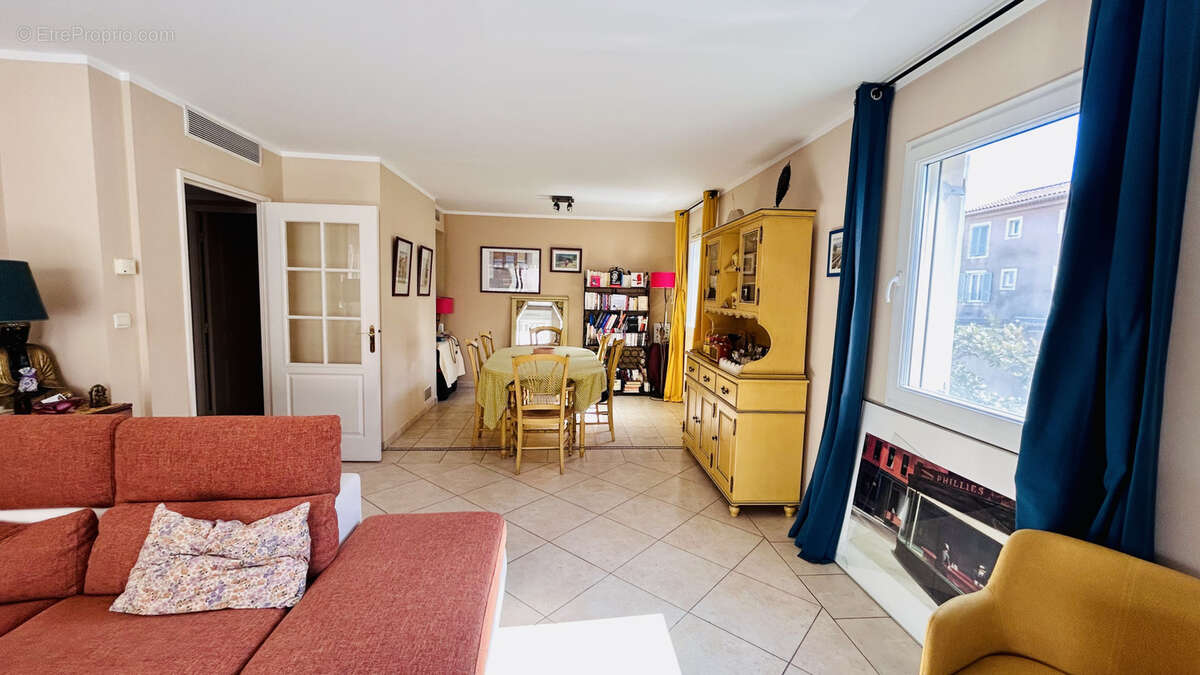 Appartement à CARQUEIRANNE