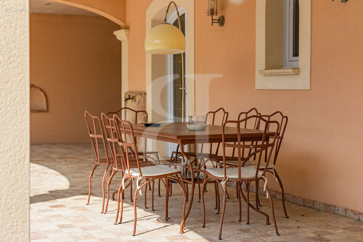 Maison à VAISON-LA-ROMAINE